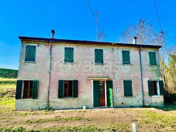 casa indipendente in vendita a Bondeno