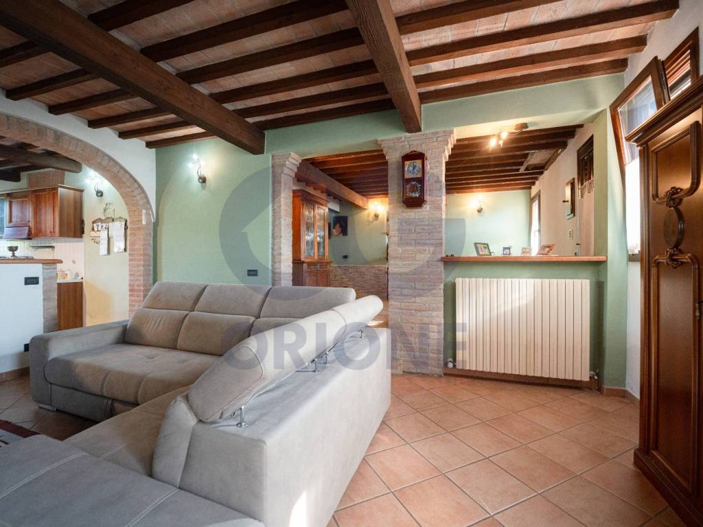 casa indipendente in vendita a Bondeno