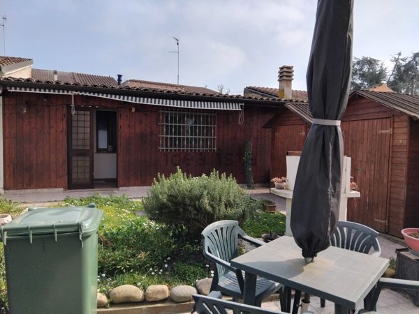 casa indipendente in vendita a Bondeno