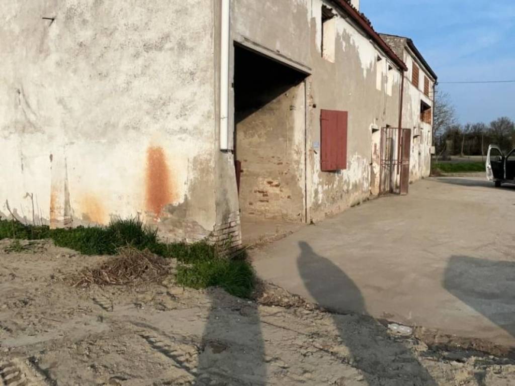 casale in vendita a Bondeno