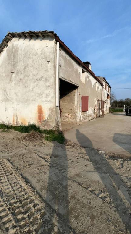 casale in vendita a Bondeno