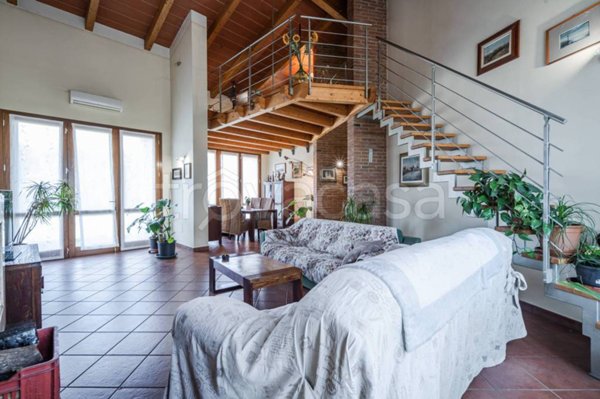 casa indipendente in vendita a Bondeno