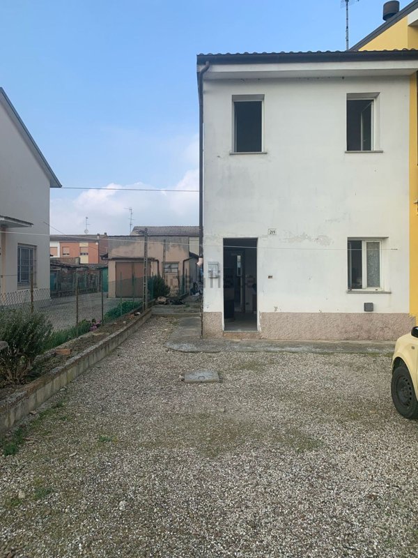 quadrivano in vendita a Bondeno