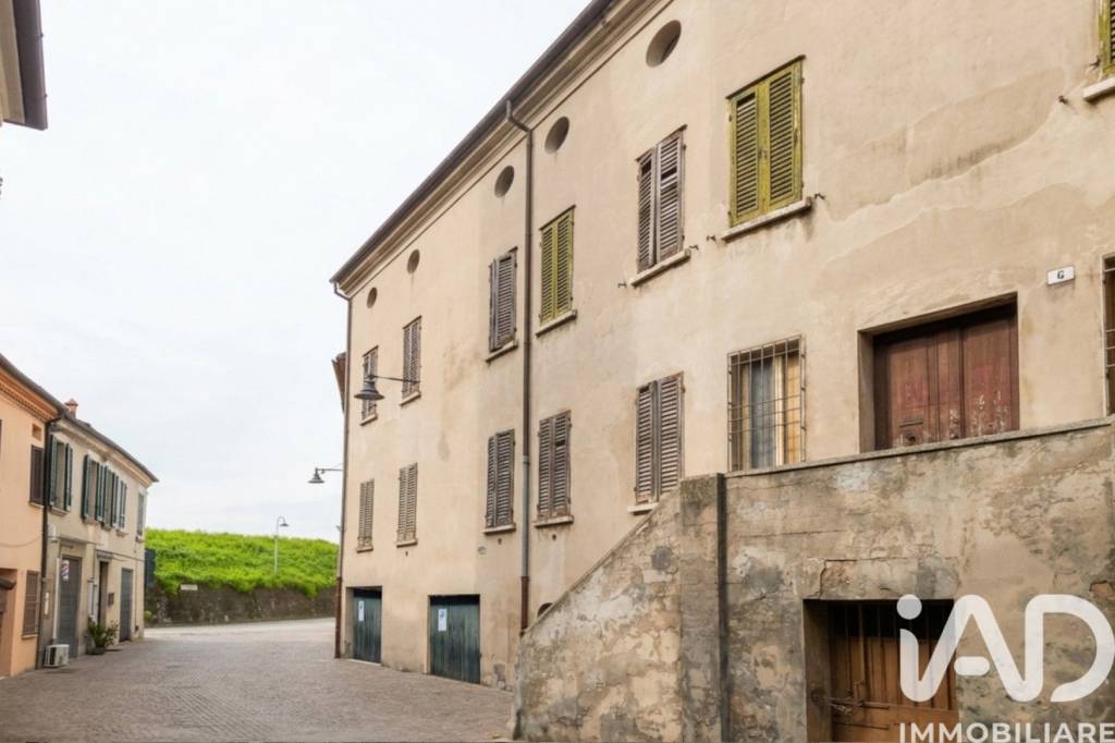 rudere in vendita a Bondeno