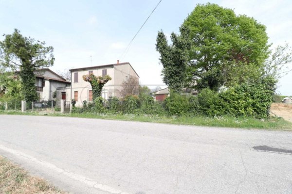 casa indipendente in vendita a Bondeno