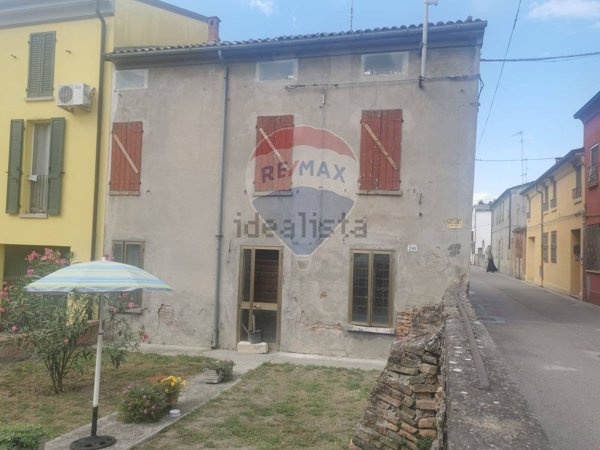 casa indipendente in vendita a Bondeno