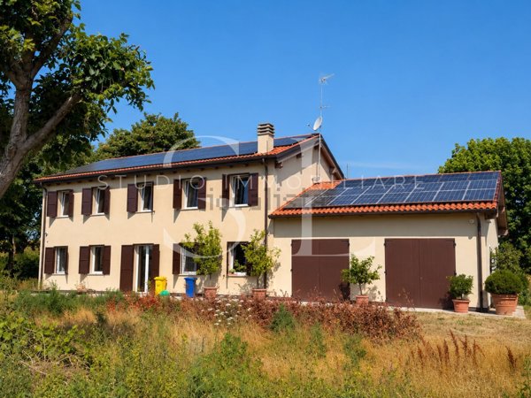 casa indipendente in vendita a Bondeno