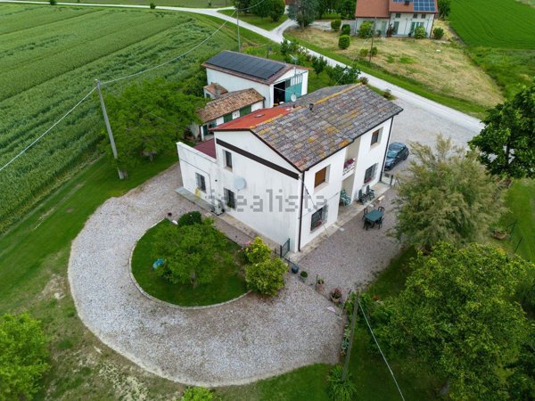 casa indipendente in vendita a Bondeno
