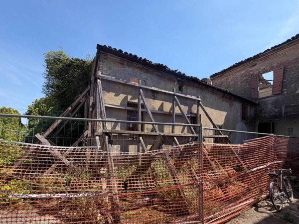 casale in vendita a Bondeno