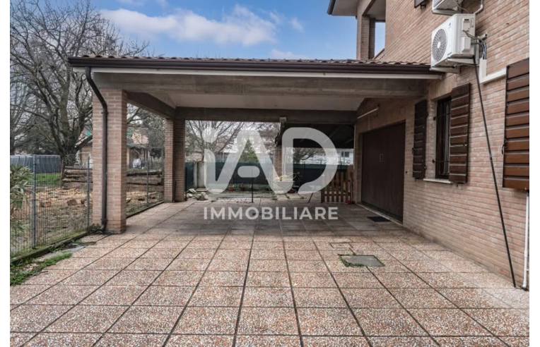 casa indipendente in vendita a Bondeno