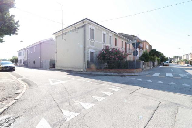 casa indipendente in vendita a Bondeno