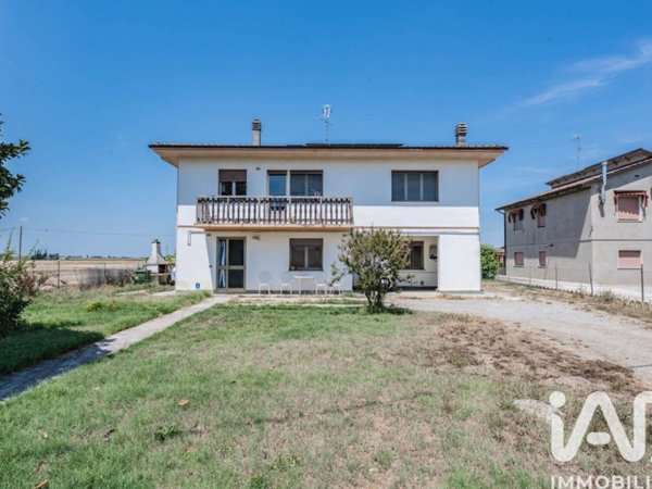 casa indipendente in vendita a Bondeno