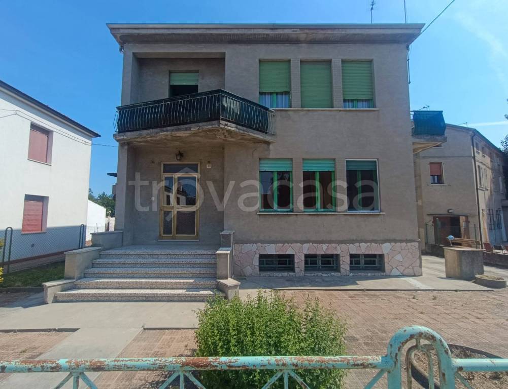 casa indipendente in vendita a Bondeno