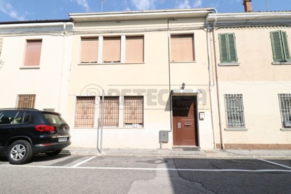 casa indipendente in vendita a Bondeno