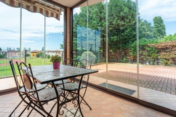 casa indipendente in vendita a Bondeno