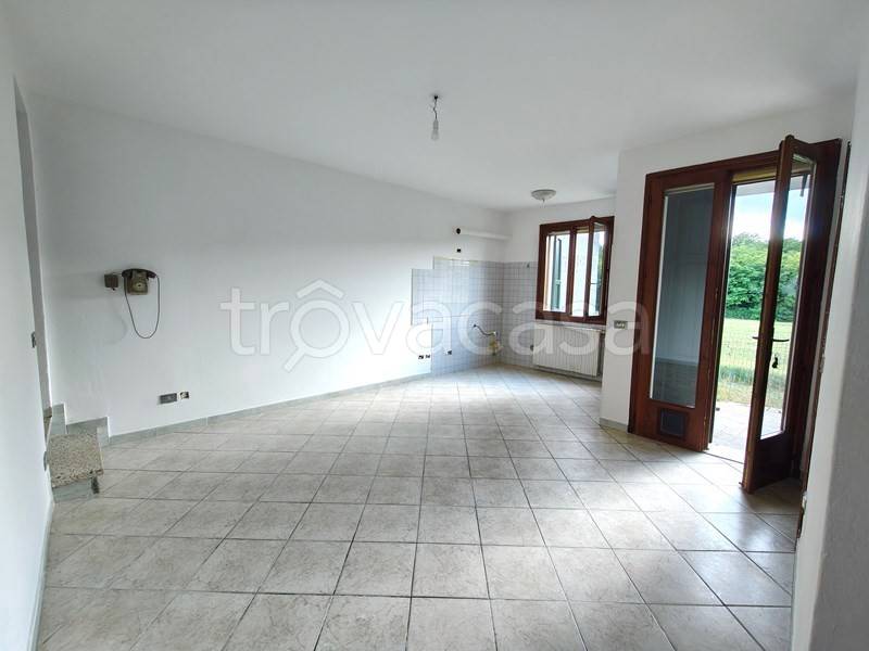 casa indipendente in vendita a Bondeno