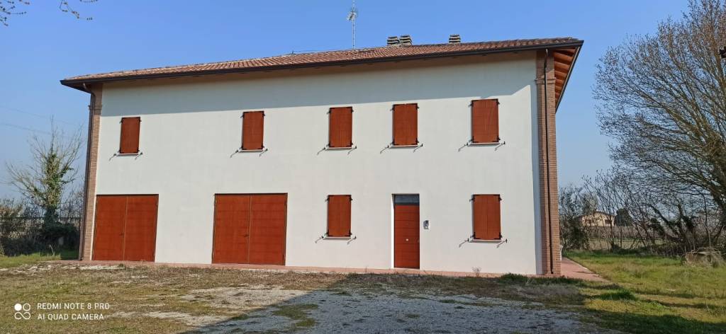 casa indipendente in vendita a Cento in zona Renazzo