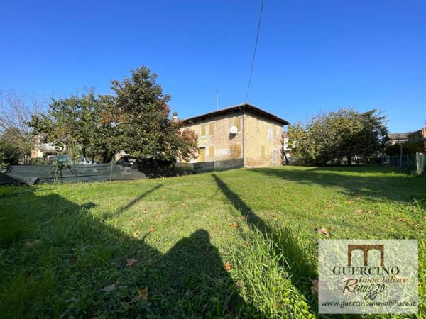 terreno edificabile in vendita a Cento in zona Renazzo