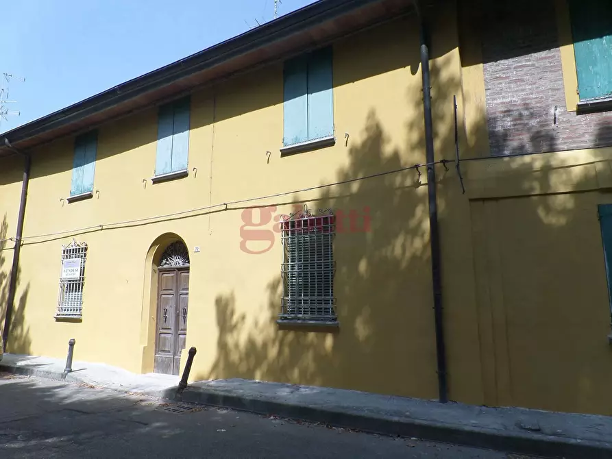 casa indipendente in vendita a Cento