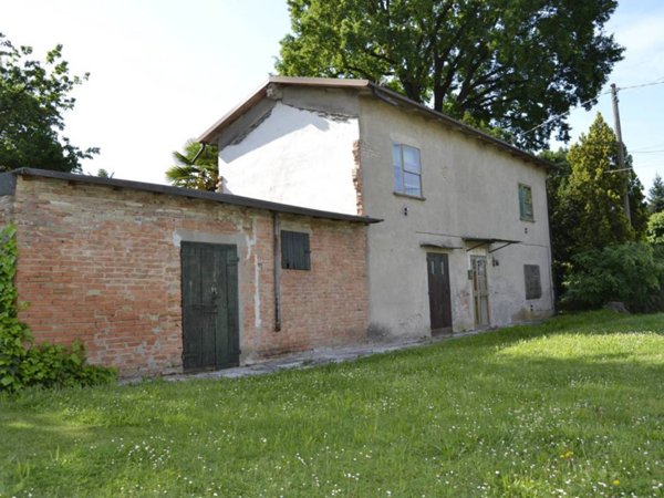 casa indipendente in vendita a Cento in zona Renazzo