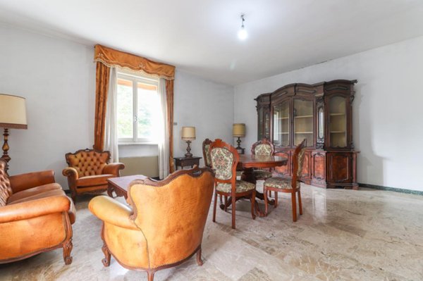 casa indipendente in vendita a Cento