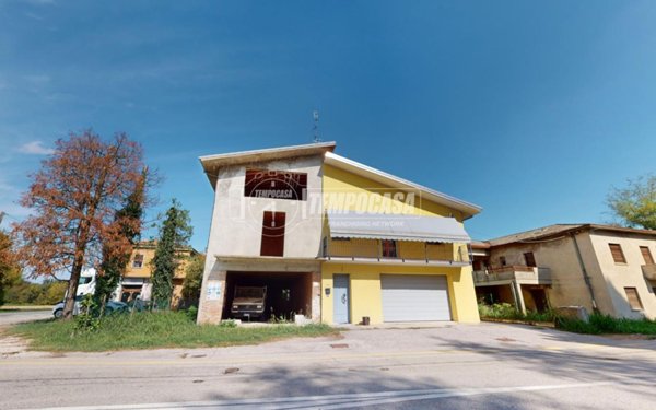 appartamento in vendita a Cento