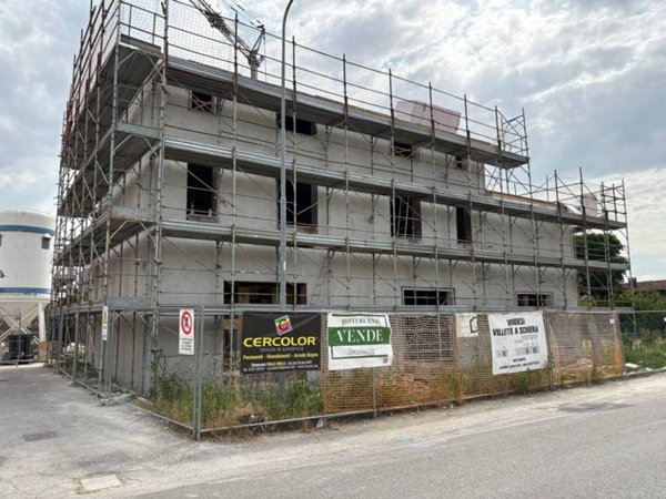 casa indipendente in vendita a Cento in zona Casumaro