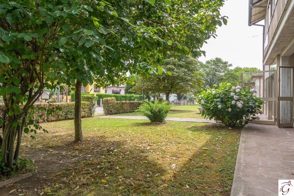 casa indipendente in vendita a Cento in zona Reno Centese
