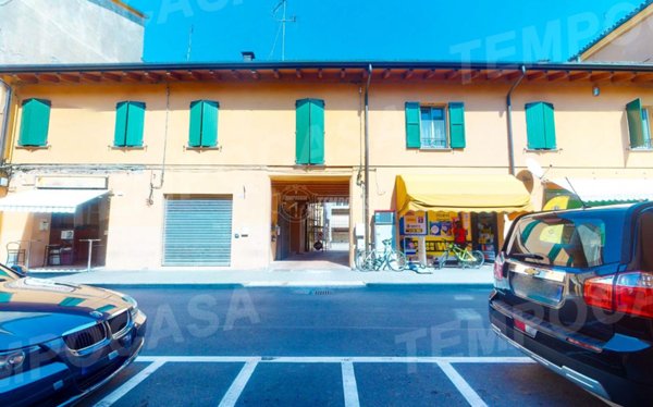 casa indipendente in vendita a Cento