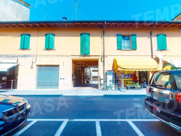 casa indipendente in vendita a Cento