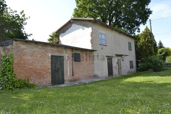 appartamento in vendita a Cento in zona Renazzo