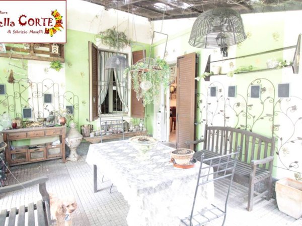 casa indipendente in vendita a Cento