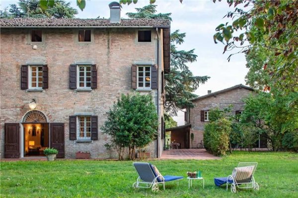 casa indipendente in vendita a Cento