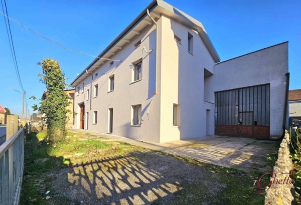 appartamento in vendita a Cento in zona Renazzo