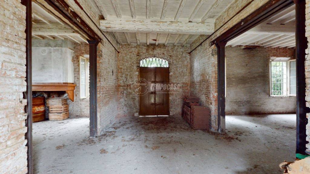 casa indipendente in vendita a Cento in zona Casumaro