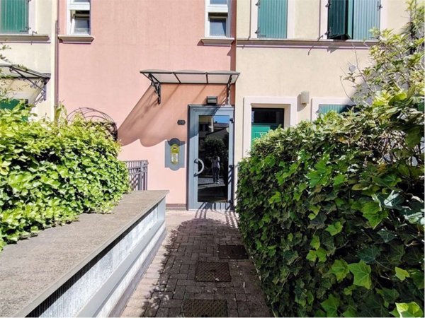 appartamento in vendita a Cento