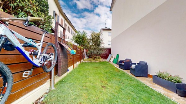 casa indipendente in vendita a Cento