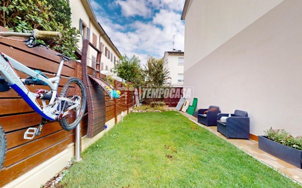 casa indipendente in vendita a Cento