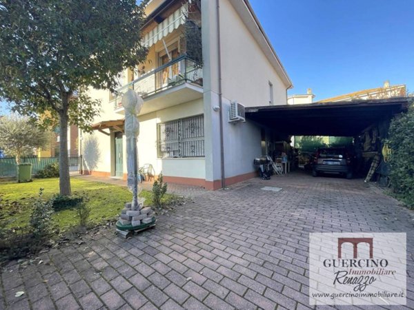 casa indipendente in vendita a Cento in zona Renazzo