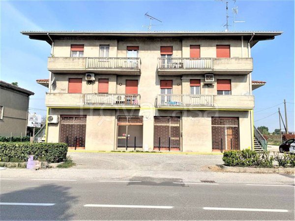 monolocale in vendita a Cento in zona Renazzo