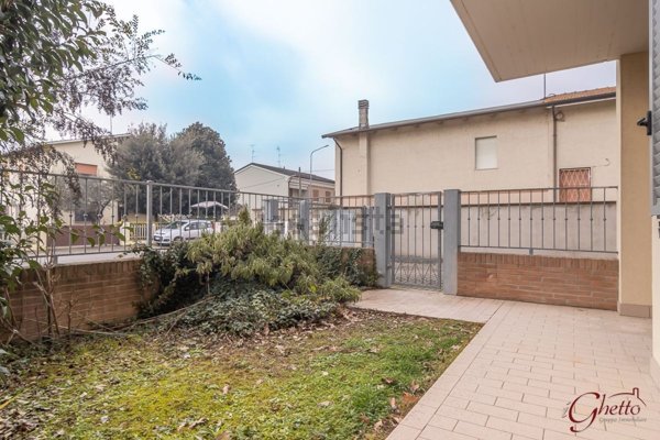 casa indipendente in vendita a Cento in zona Casumaro