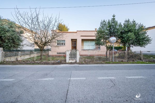 casa indipendente in vendita a Cento