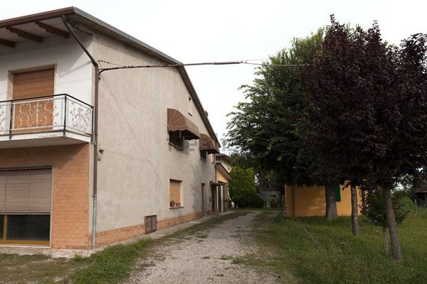 appartamento in vendita a Cento in zona Casumaro