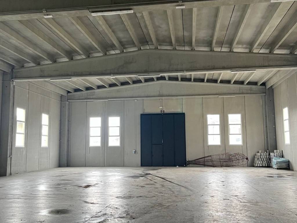 appartamento in vendita a Cento in zona XII Morelli