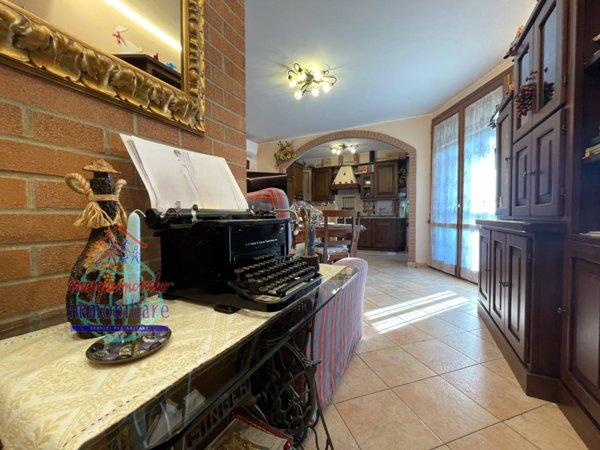 appartamento in vendita a Cento in zona XII Morelli
