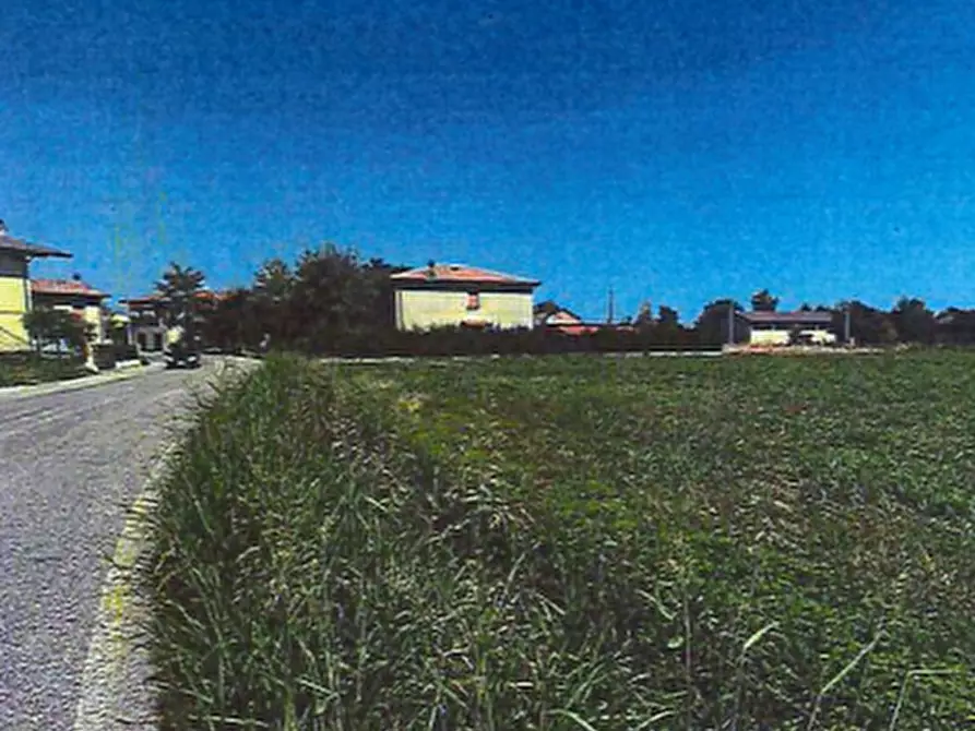 terreno edificabile in vendita a Cento in zona Casumaro