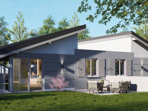 casa indipendente in vendita a Cento