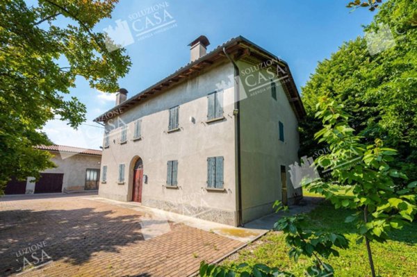 casa indipendente in vendita a Cento in zona Renazzo