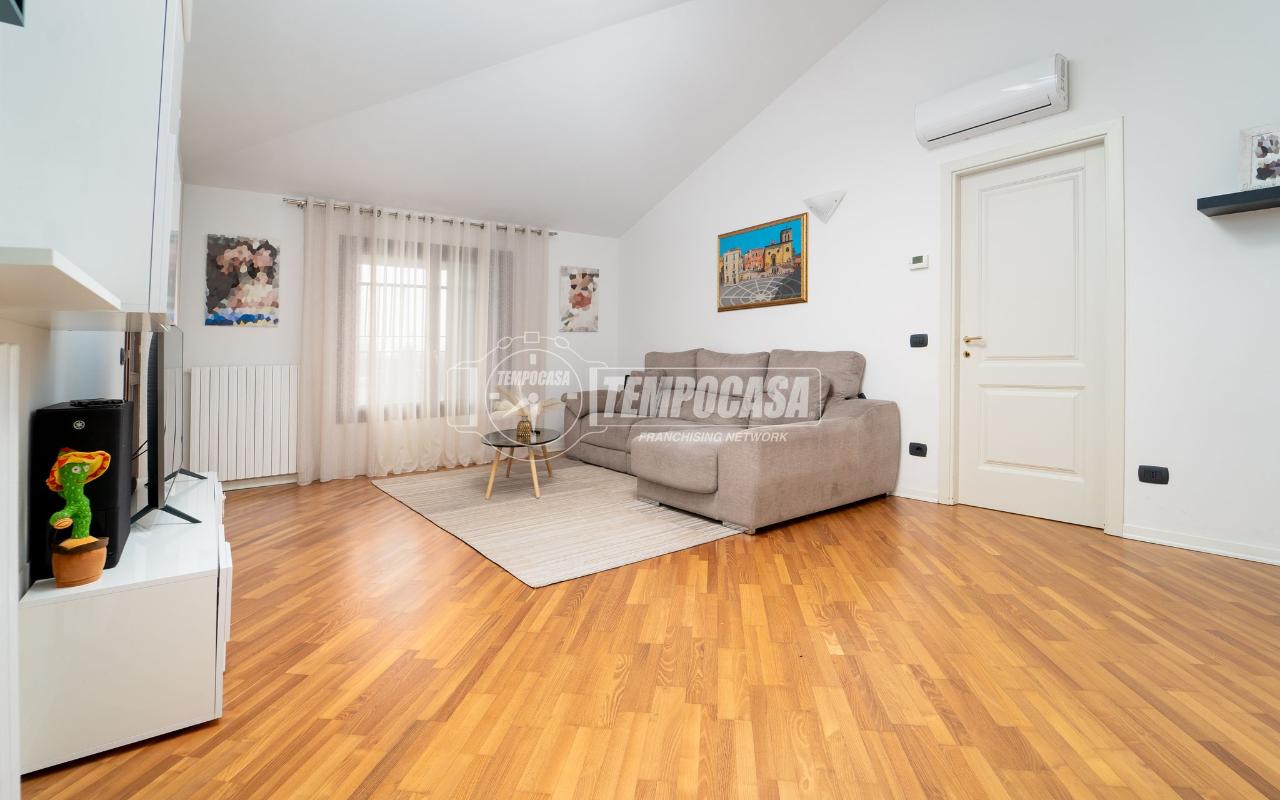 appartamento in vendita a Cento