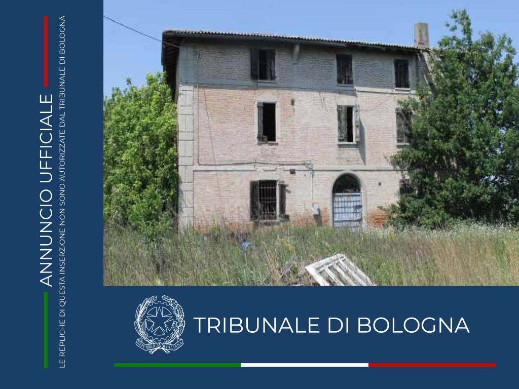 casa semindipendente in vendita a Cento in zona Molino Albergati